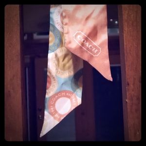 COACH Handbag/ Accesory Scarf